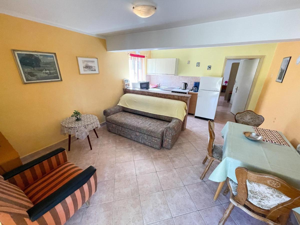 Apartmani Leonarda Jadranovo Kültér fotó